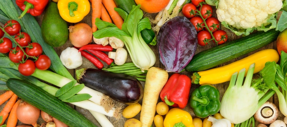 The Relationship Between Inflammation and Weight Gain-4-Veggies An array of healthy vegetables that can reduce inflammation and weight gain